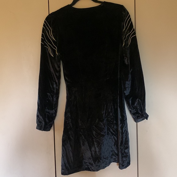 & Other Stories Black Velvet w/ Gold Stitched Flame design Long Sleeve Dress. 4 - Picture 5 of 8